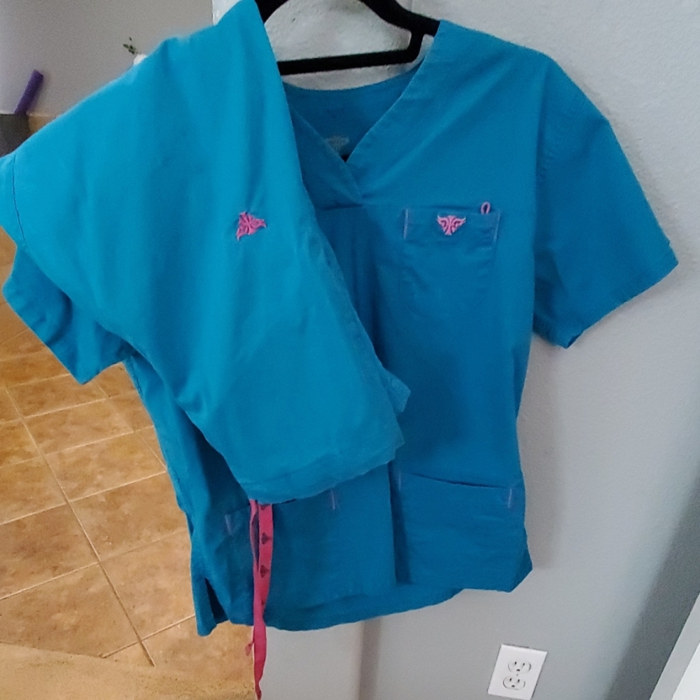 Med couture scrub set